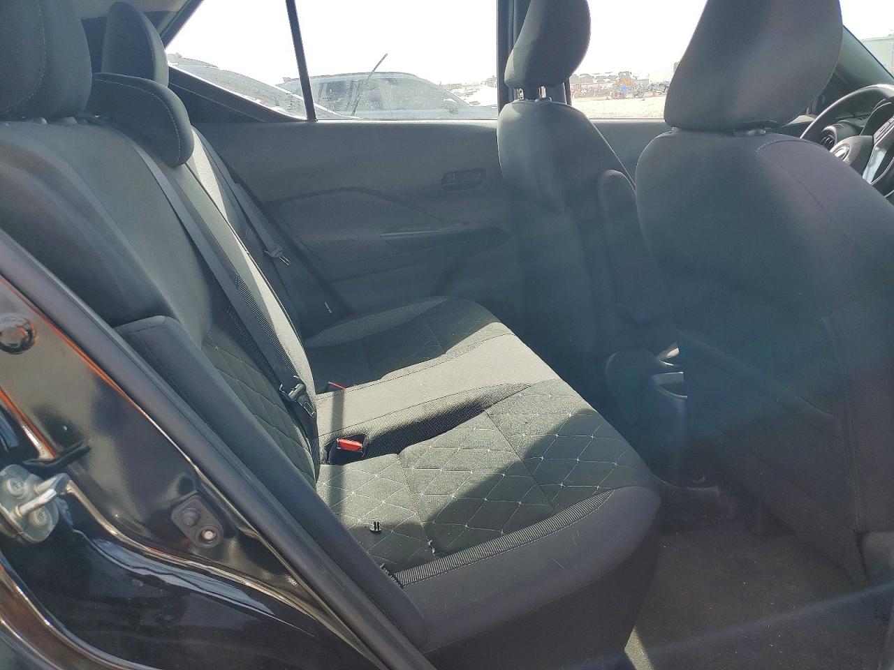 Nissan Kicks S