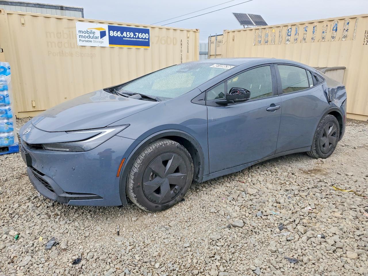 Salvage Toyota Prius Image