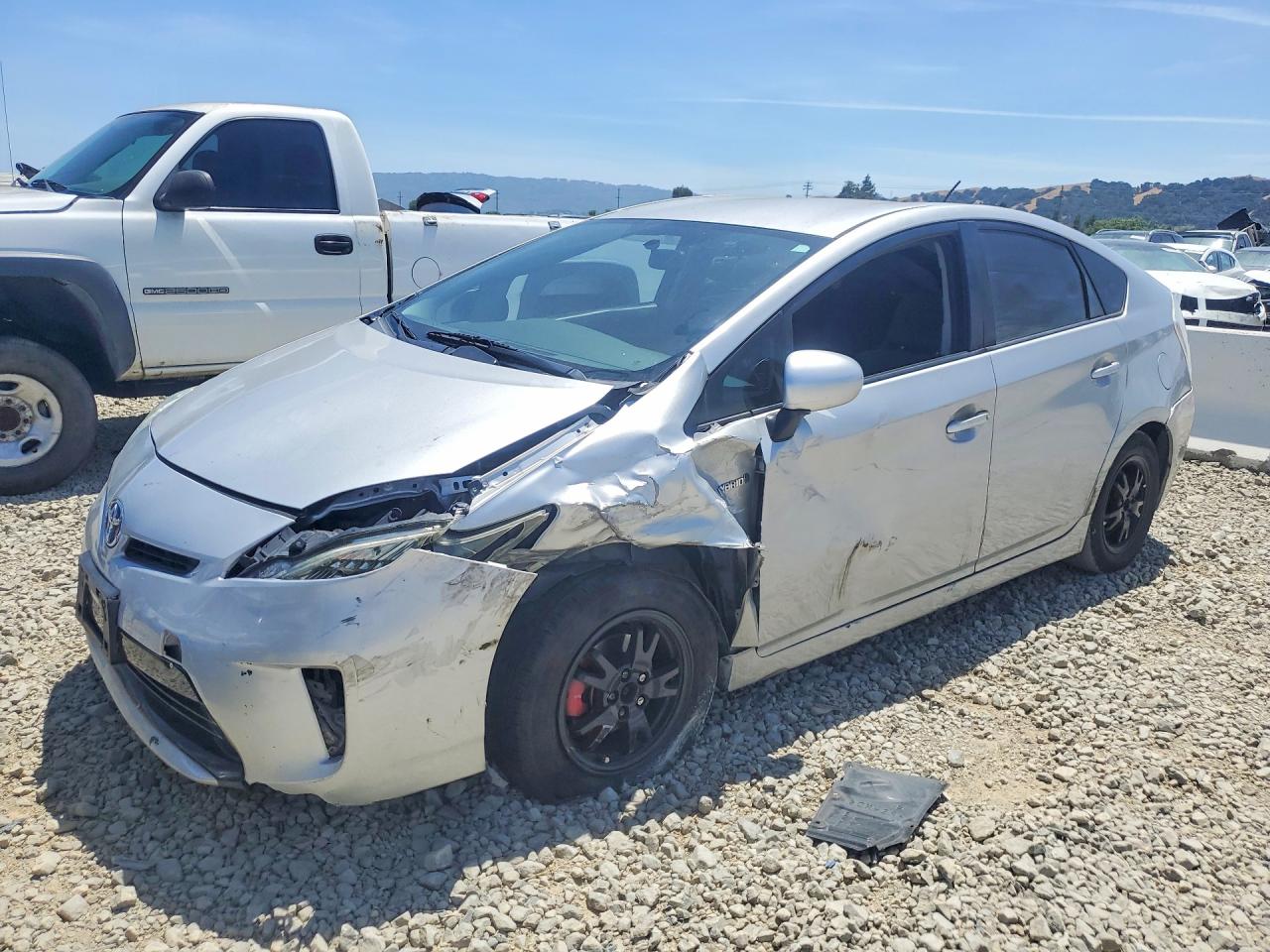Salvage Toyota Prius Image