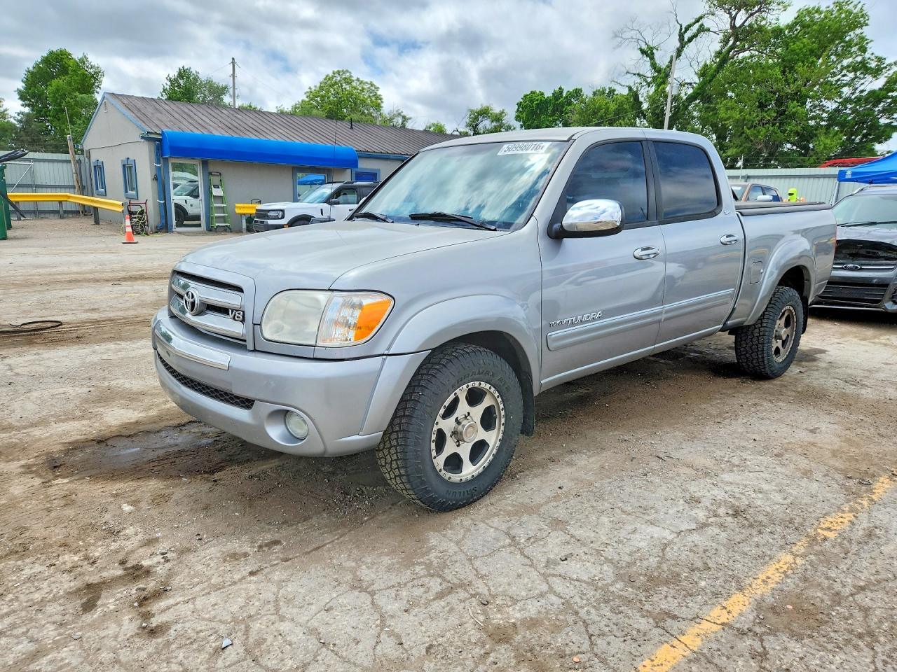 Salvage Toyota Tundra Image