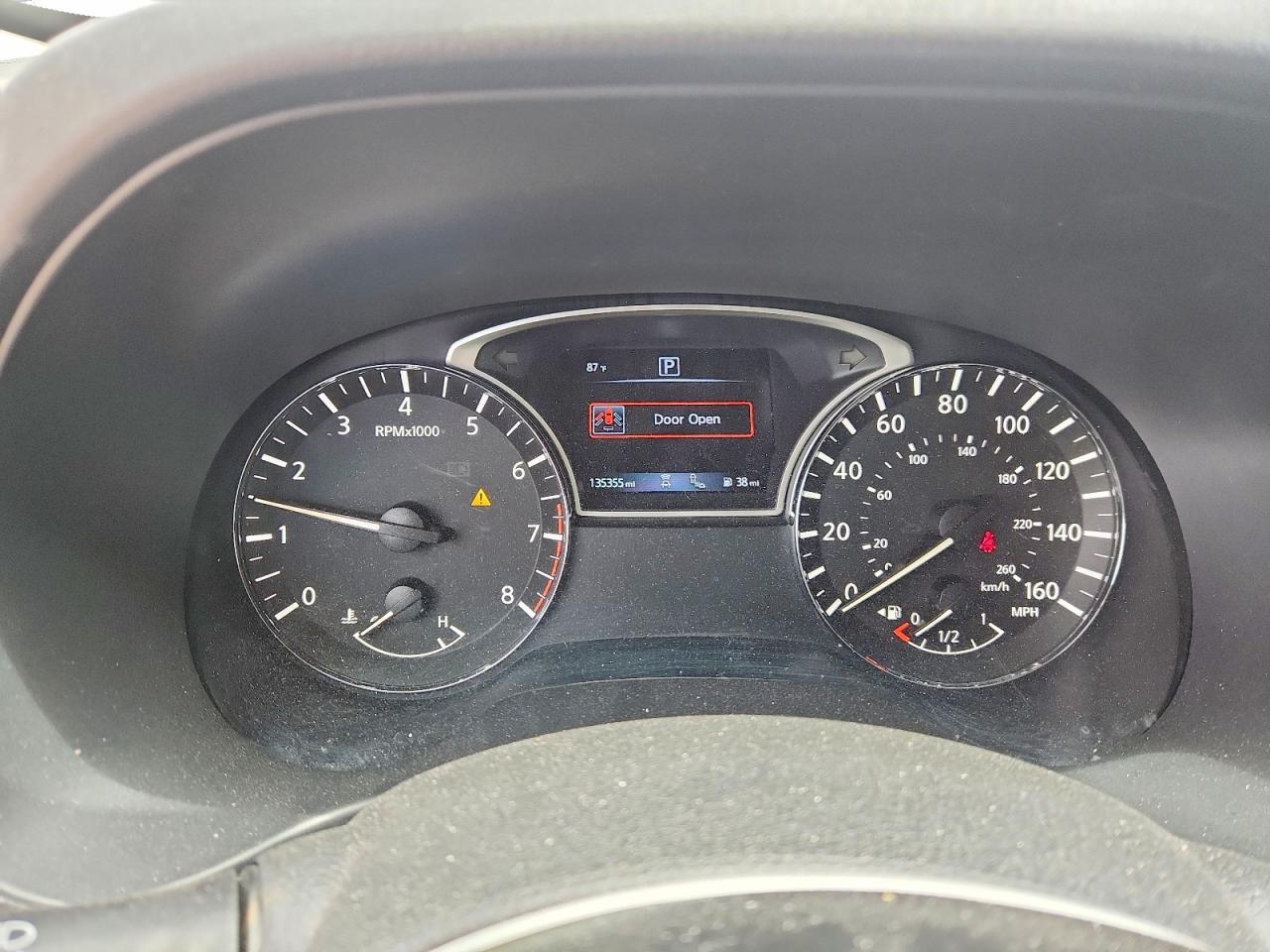 Nissan Pathfinder Sv