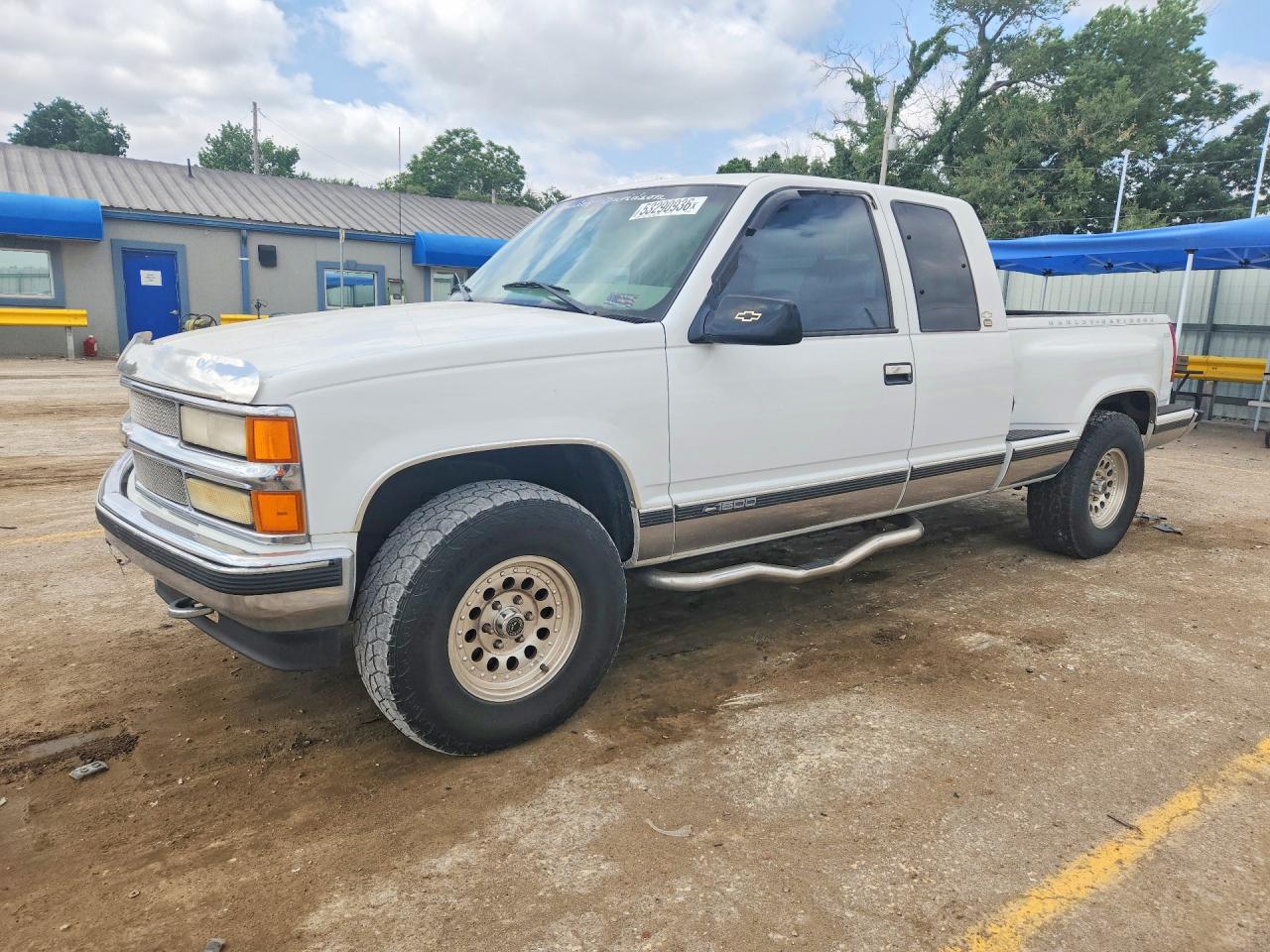 Salvage Chevrolet Gmt Image
