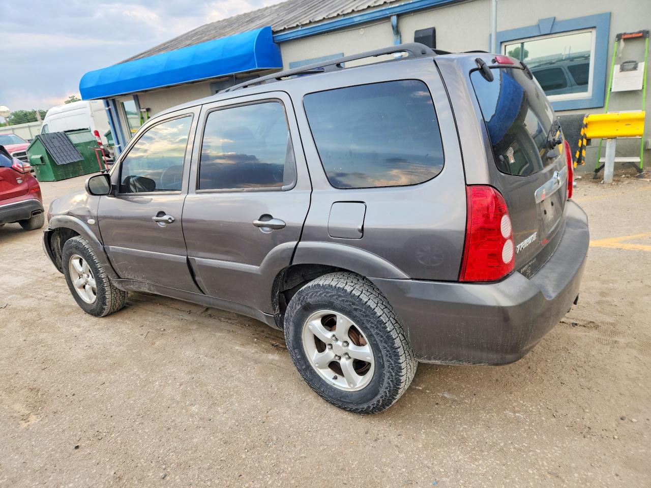 Mazda Tribute S