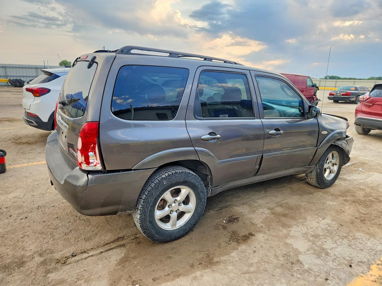 Mazda Tribute S