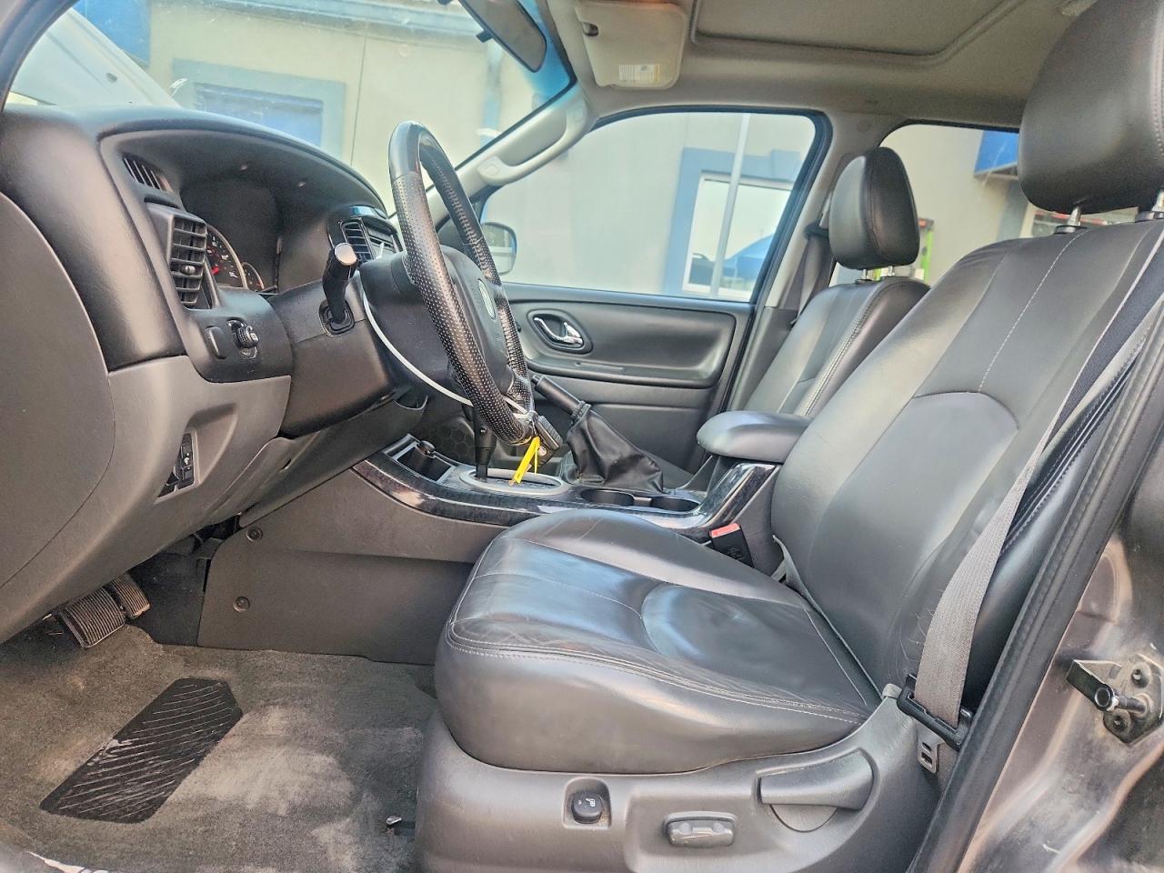 Mazda Tribute S