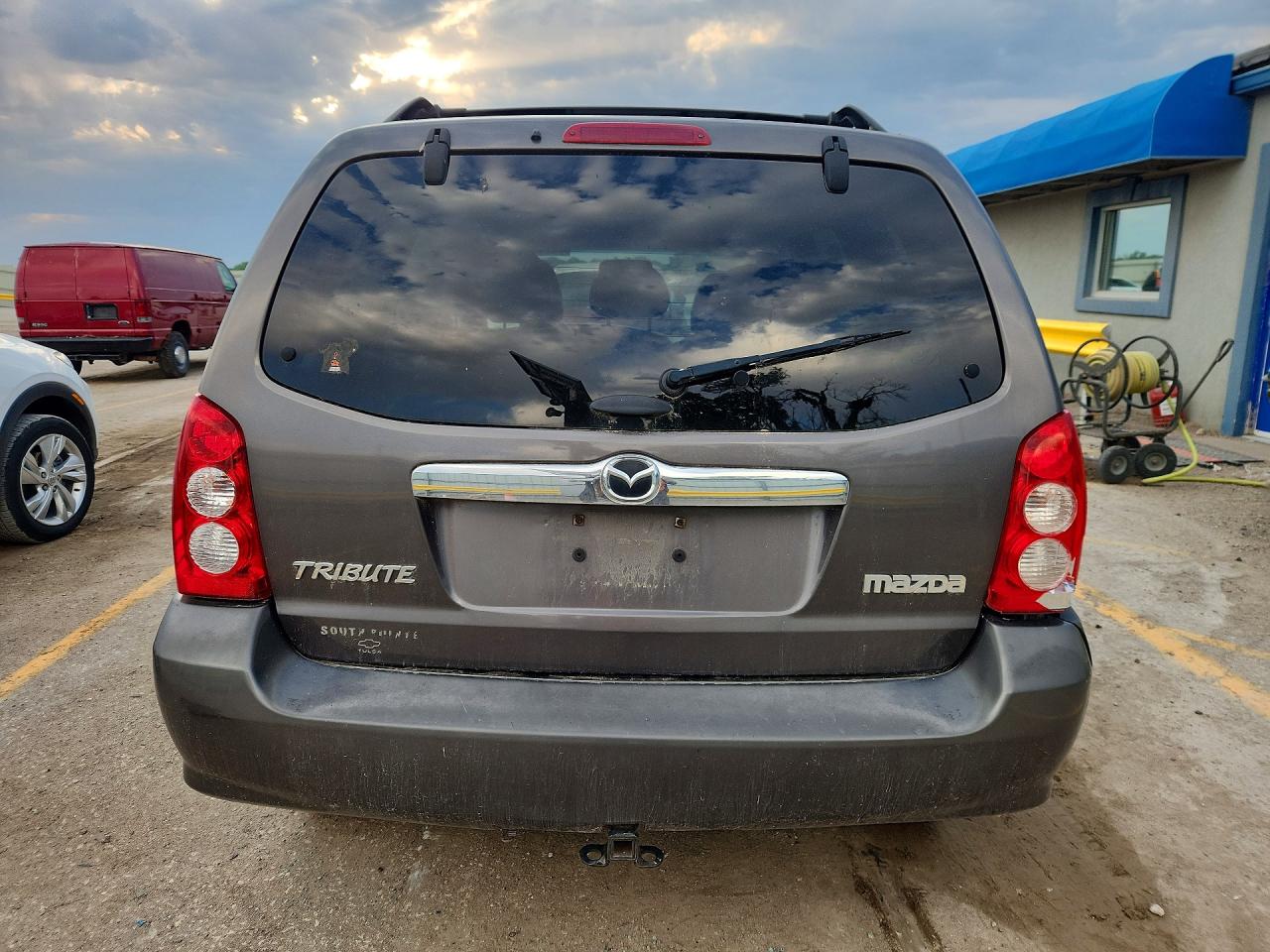 Mazda Tribute S