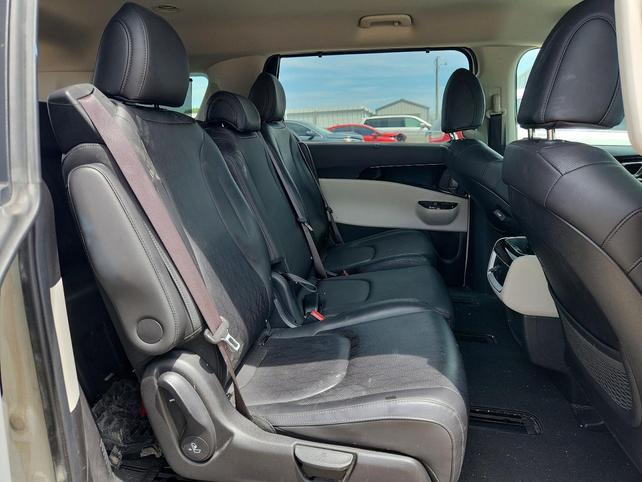 Kia Carnival Ex