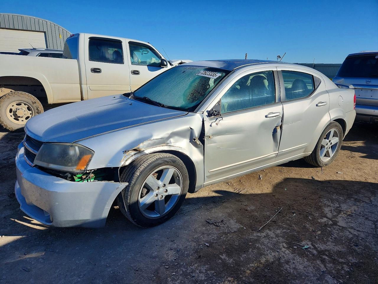Salvage Dodge Avenger Image