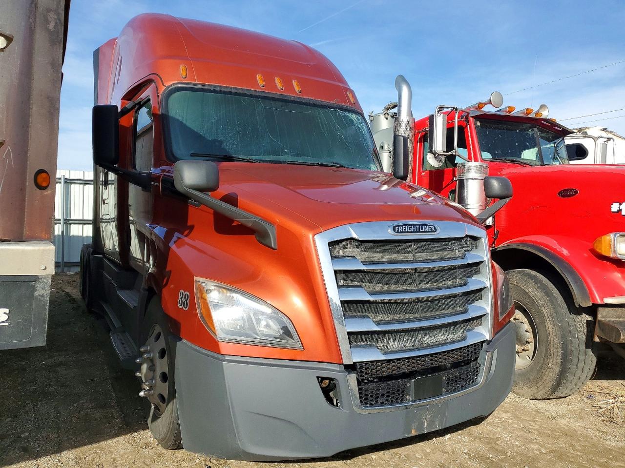 Salvage Freightliner Cascadia 126 Image