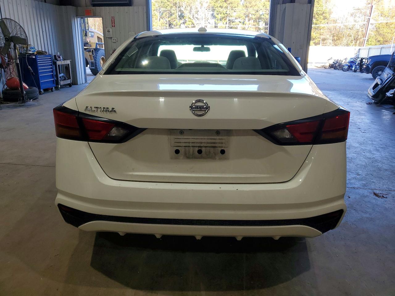 Nissan Altima S