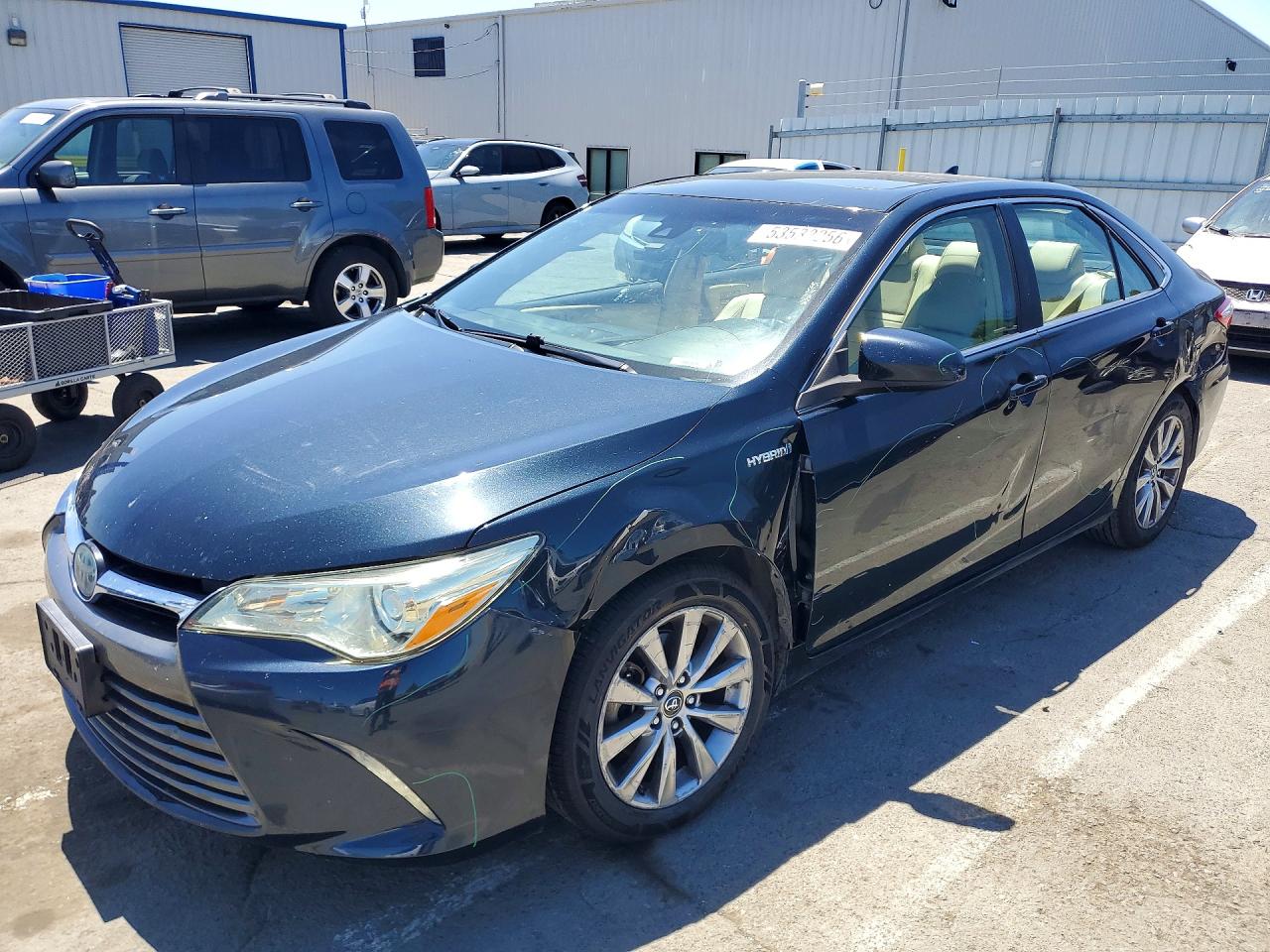 Salvage Toyota Camry Image