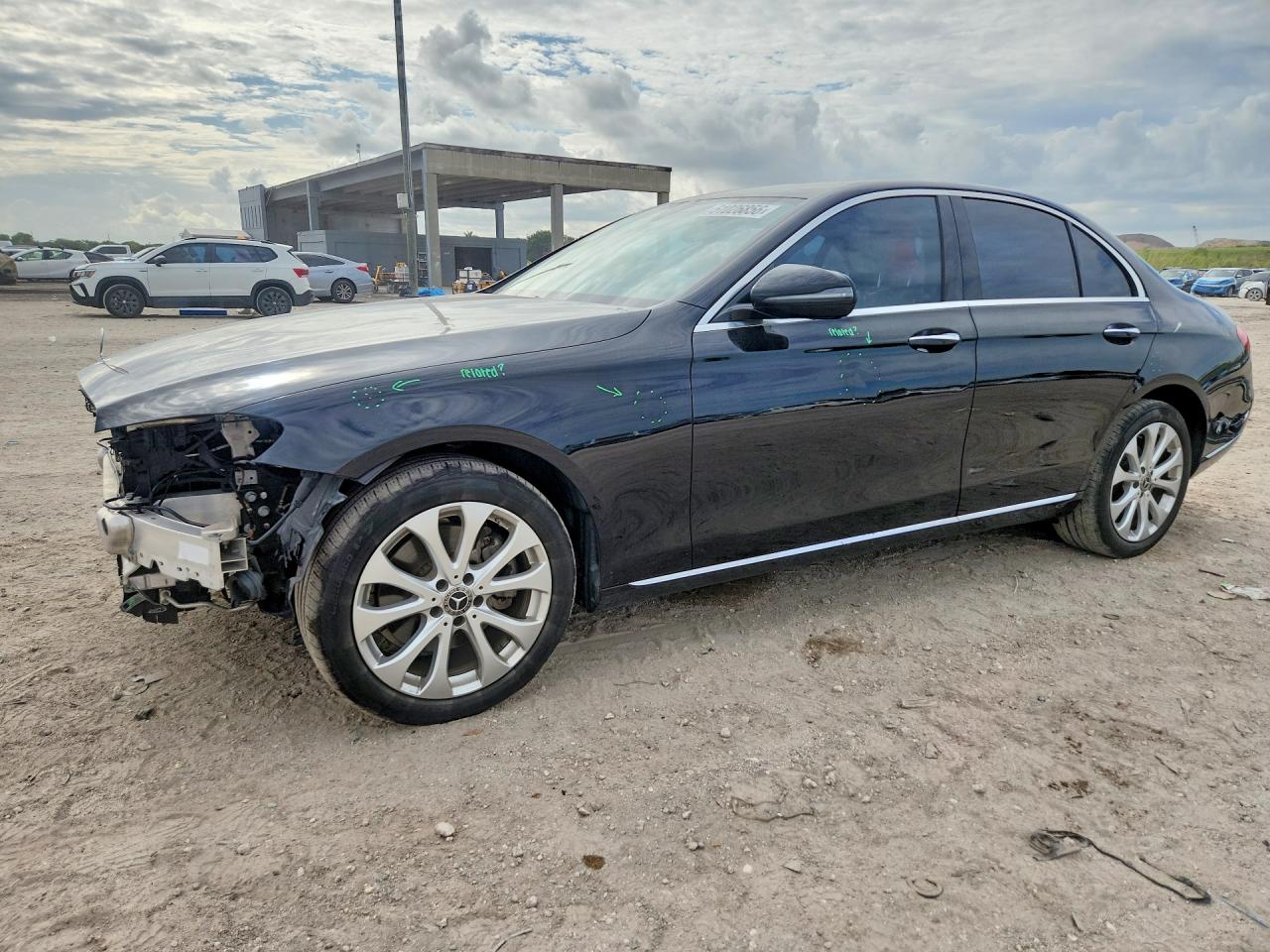 Salvage Mercedes-Benz E-Class Image