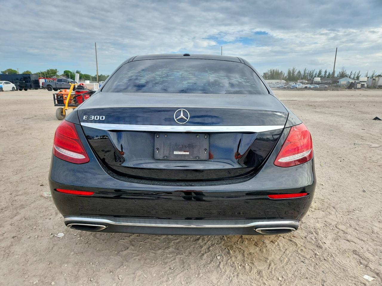 Mercedes-Benz E-Class 300