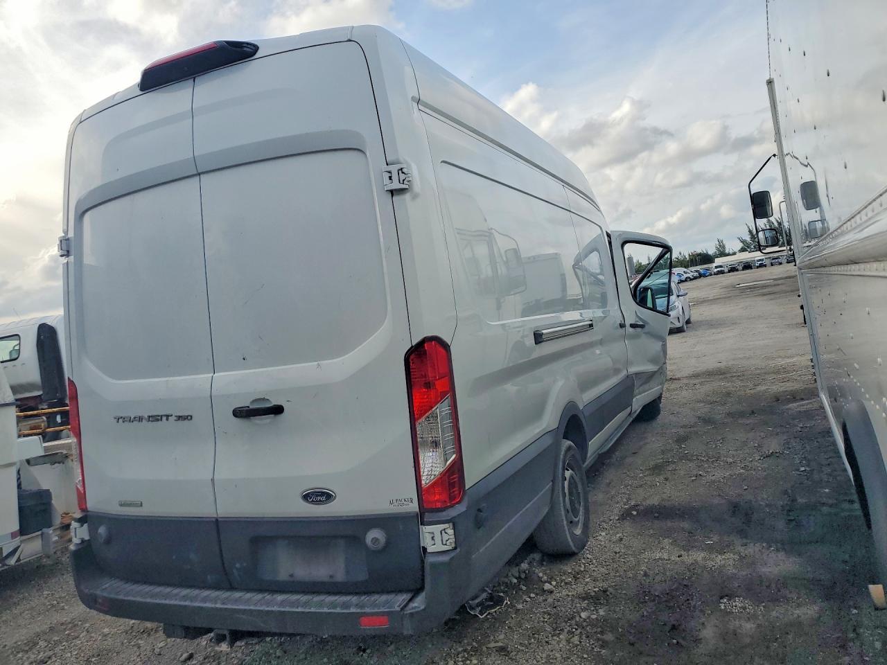 Ford Transit T-350