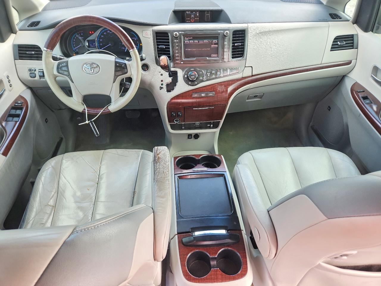 Toyota Sienna Limited 7-passenger