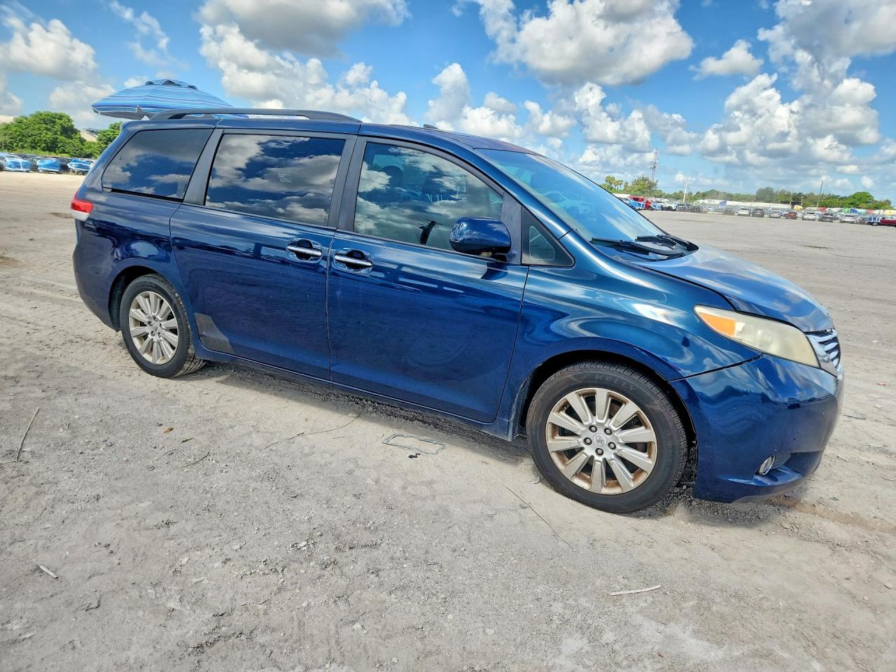 Toyota Sienna Limited 7-passenger