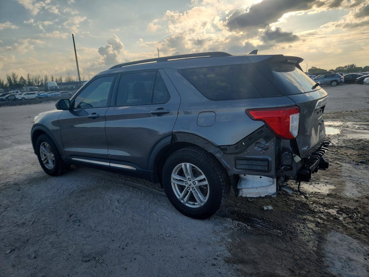 Ford Explorer Xlt