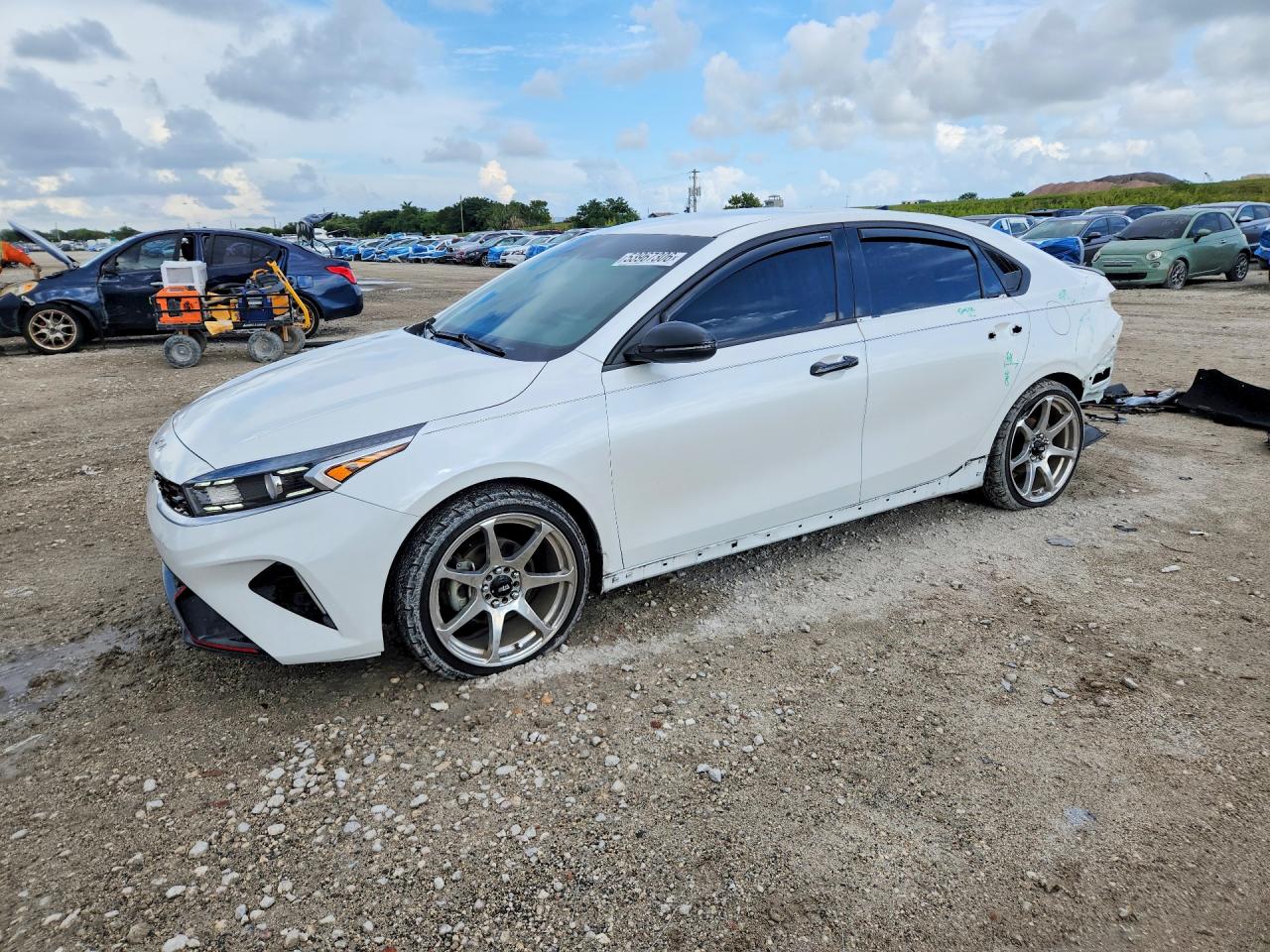 Salvage Kia Forte Image