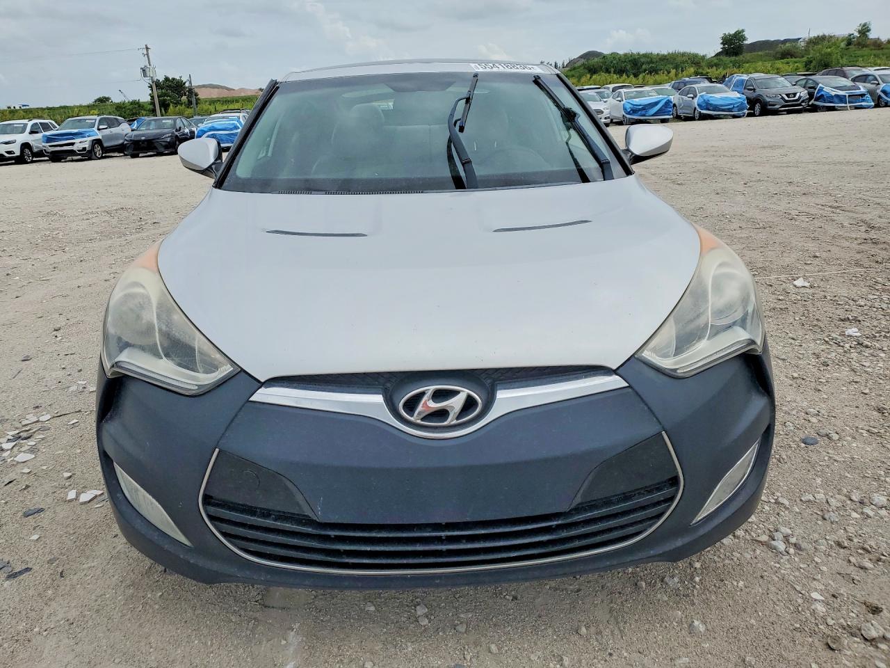Hyundai VELOSTER Base