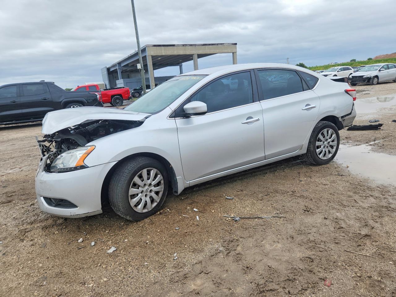 Salvage Nissan Sentra Image