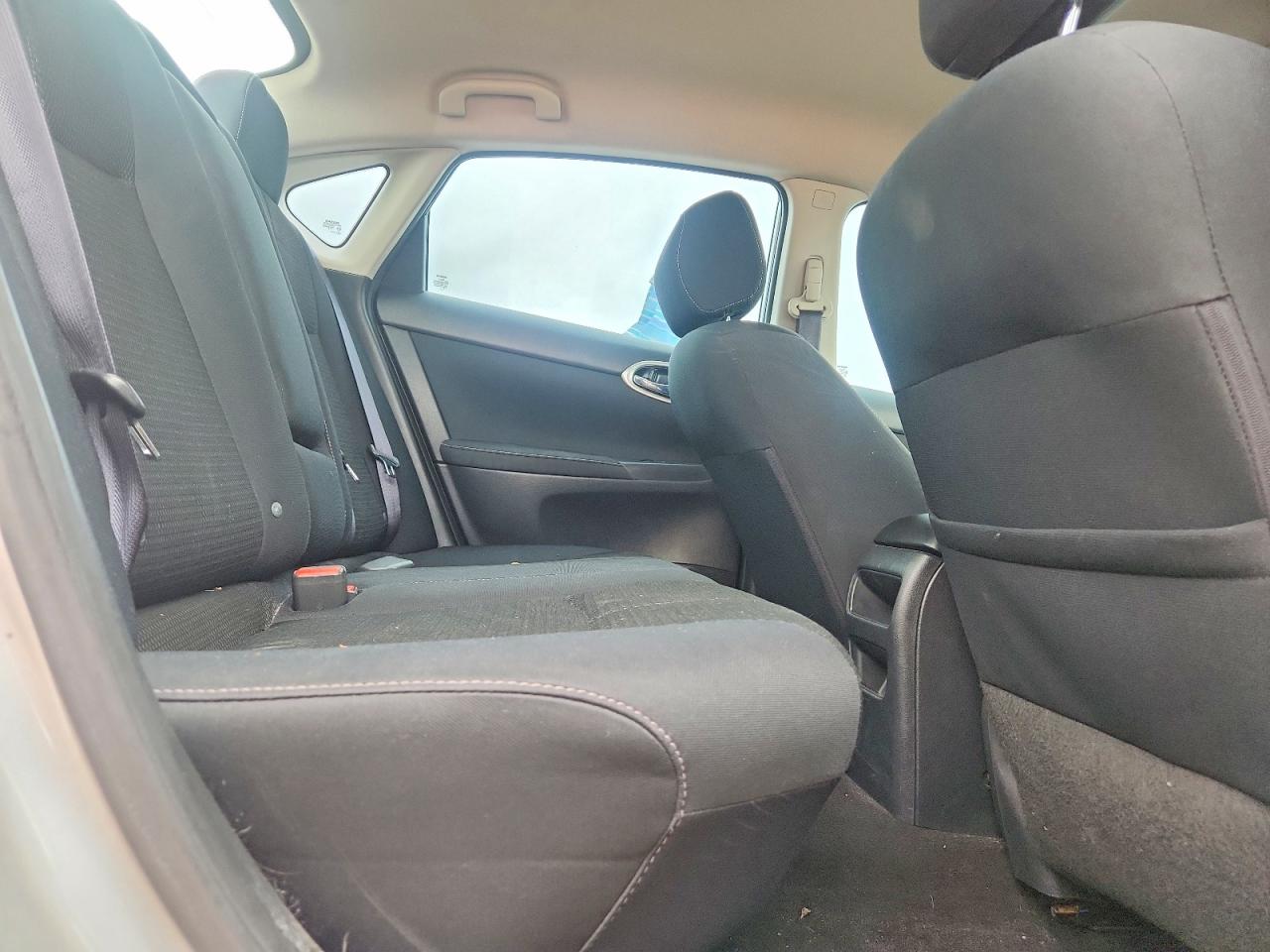 Nissan Sentra S