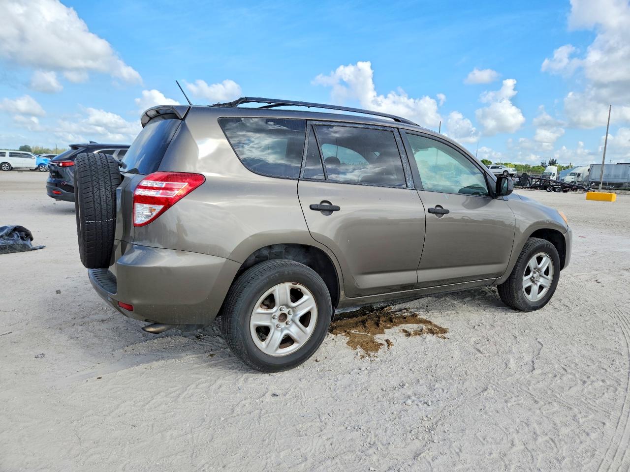 Toyota RAV4 Base