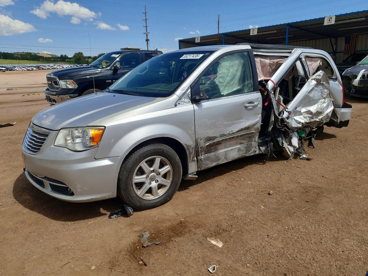 Salvage Chrysler Minivan Image