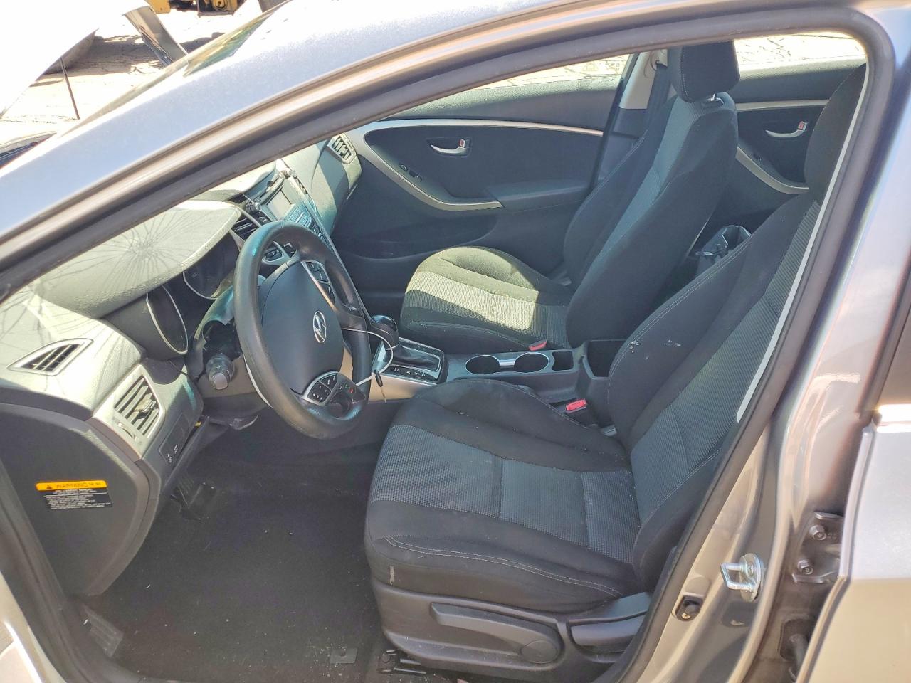 Hyundai ELANTRA Base