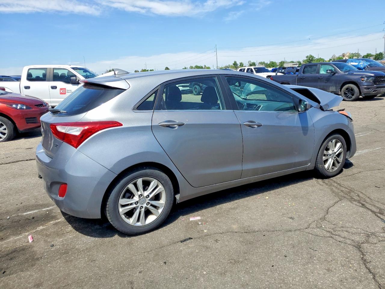 Hyundai ELANTRA Base