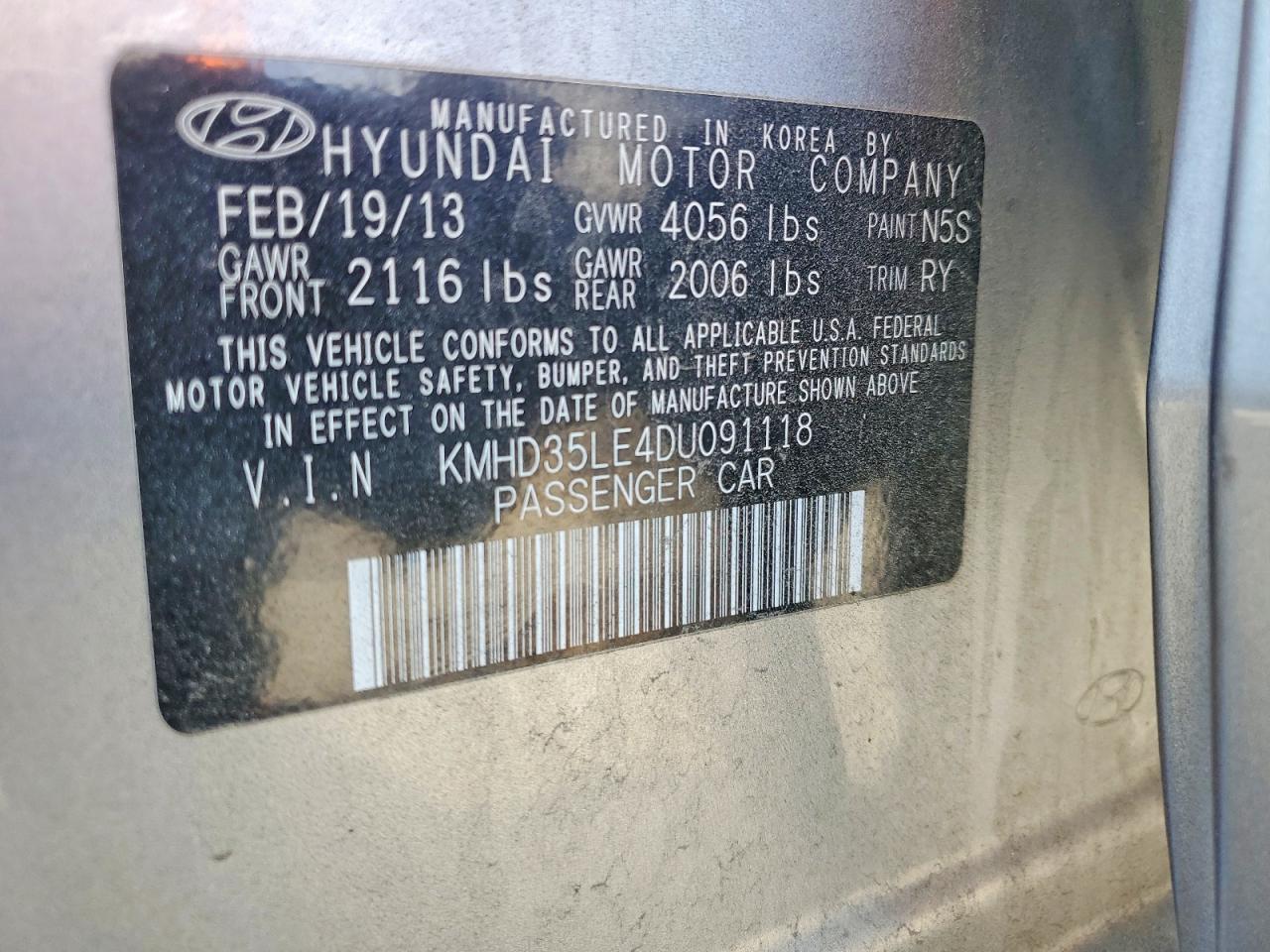 Hyundai ELANTRA Base