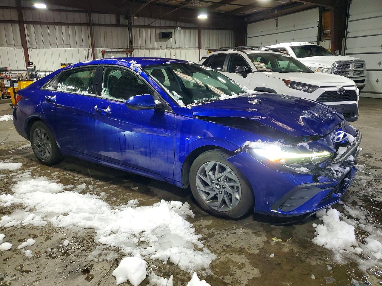 Hyundai ELANTRA Sel