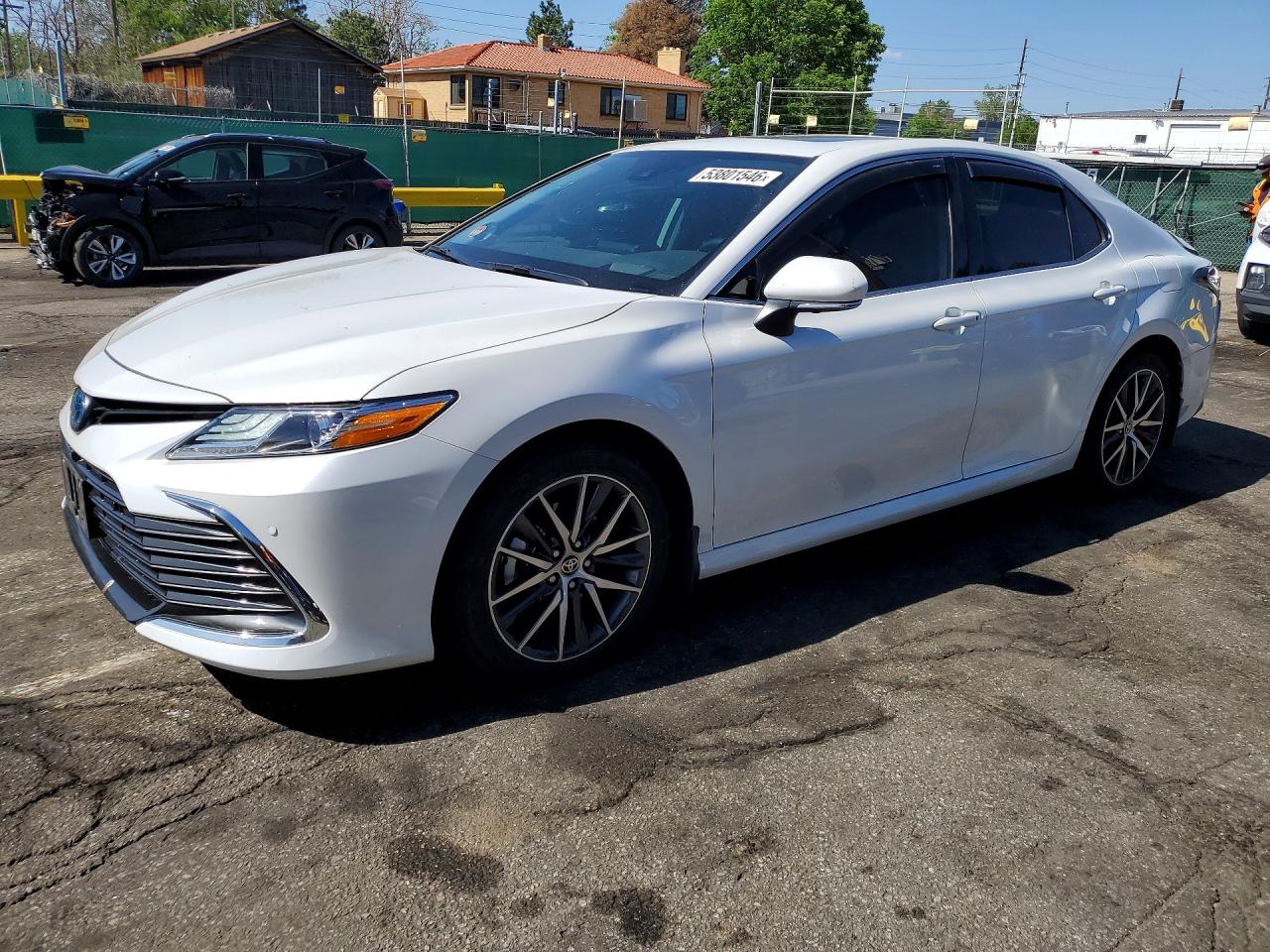 Salvage Toyota Camry Image