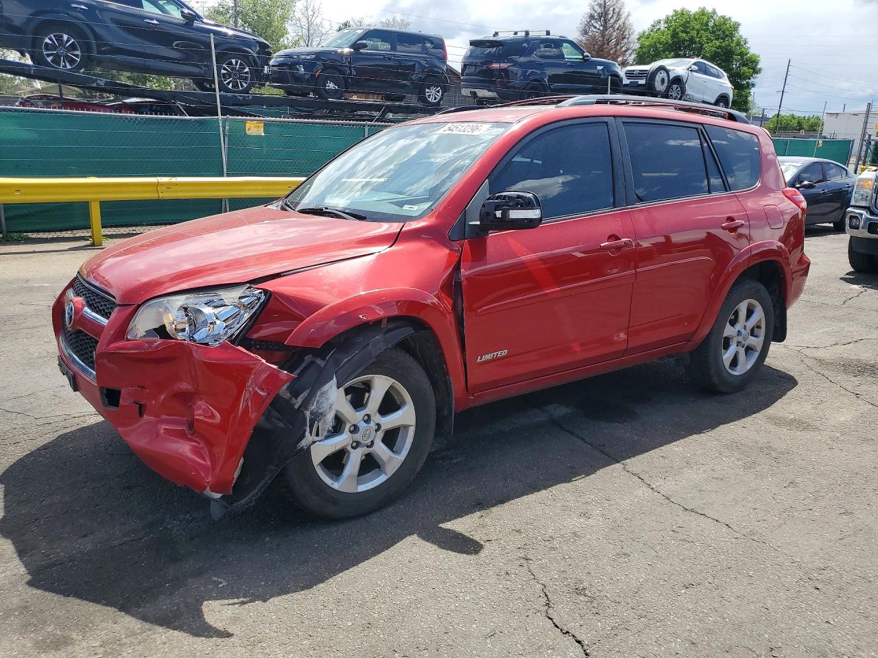Salvage Toyota RAV4 Image