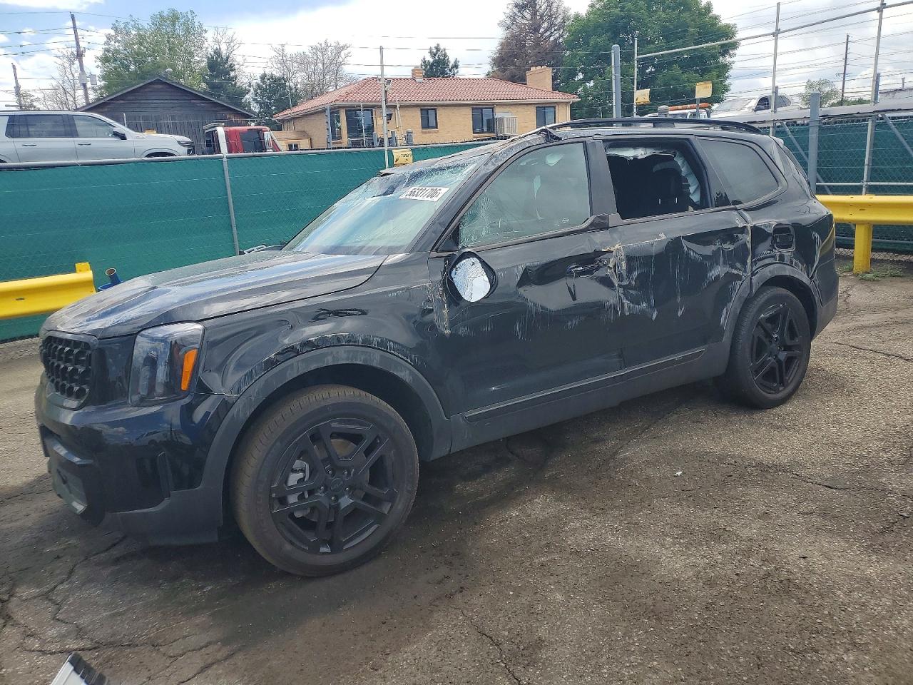 Salvage Kia Telluride Image