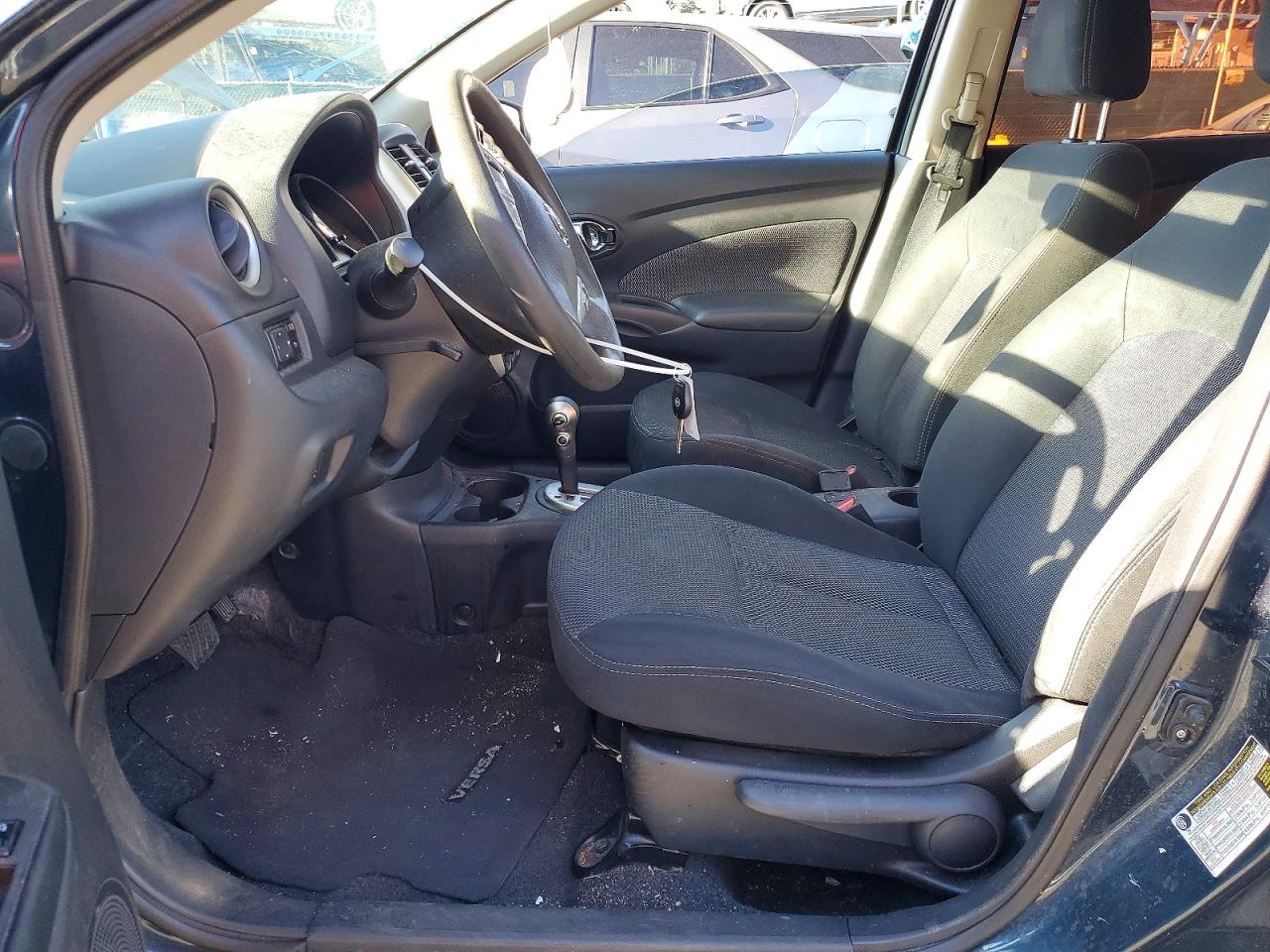 Nissan Versa 1.6 Sv