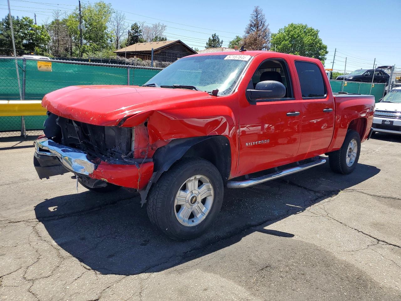 Salvage Chevrolet Silverado Image