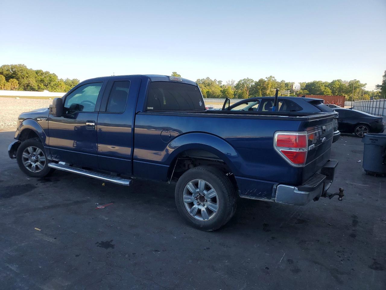 Ford F-150 Super Cab