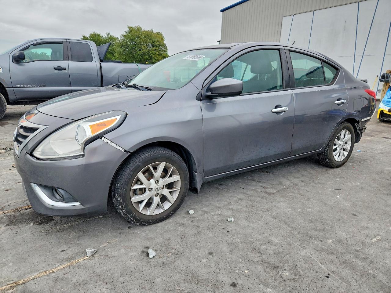 Salvage Nissan Versa Image
