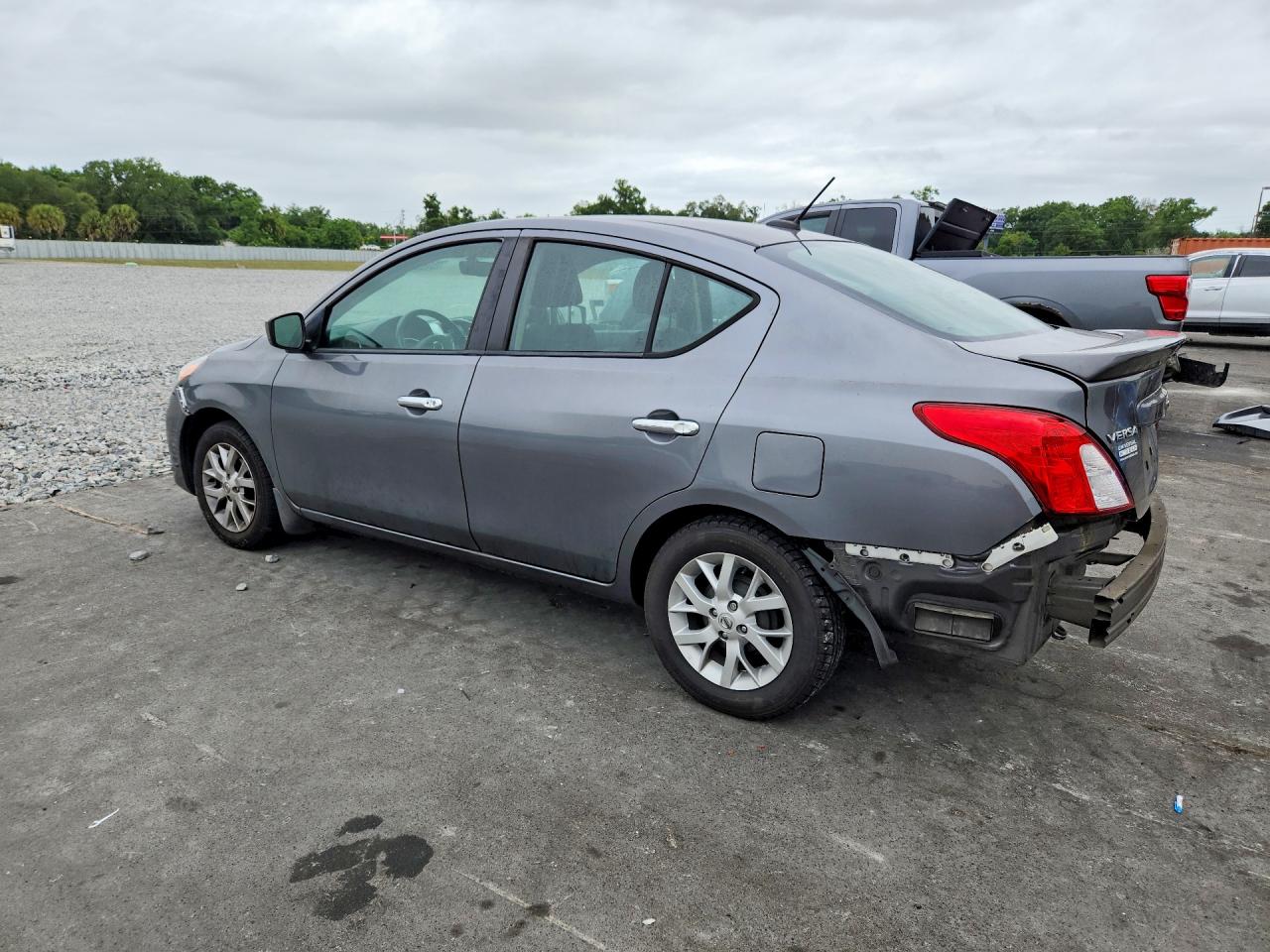 Nissan Versa Sv