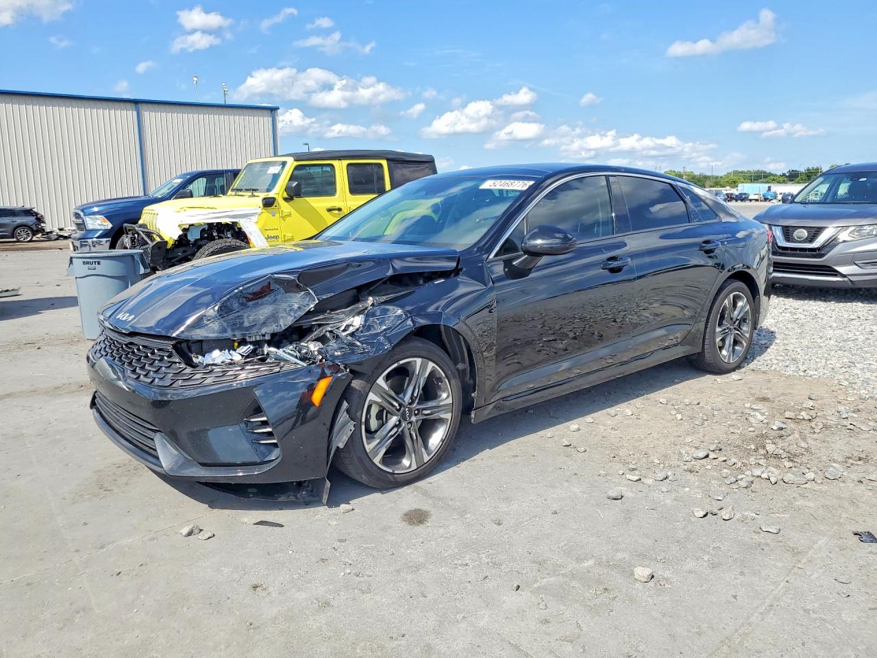 Salvage Kia K5 Image