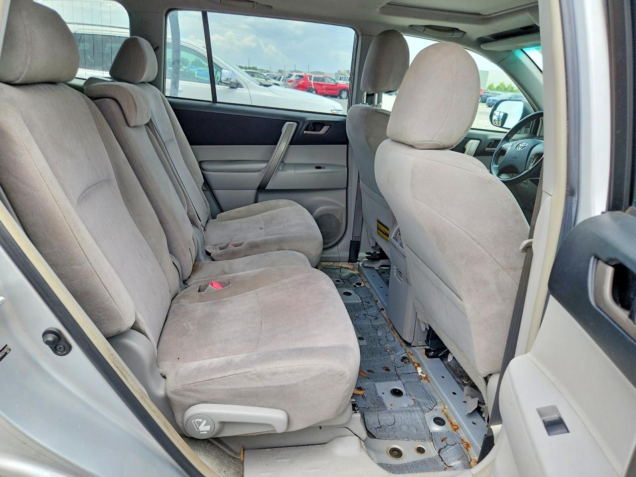 Toyota Highlander Sport