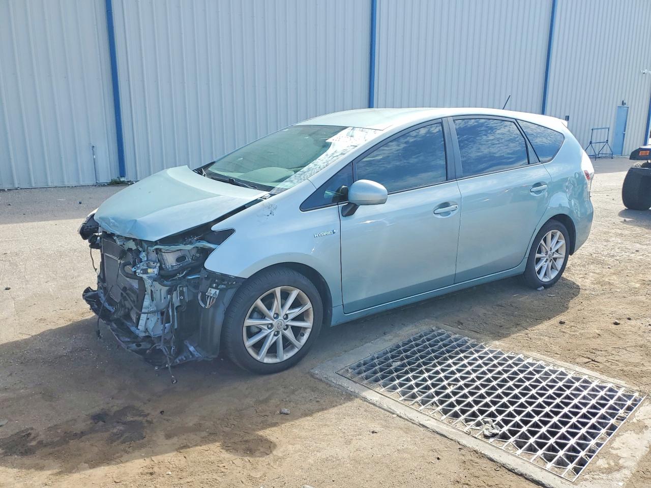 Salvage Toyota Prius Image