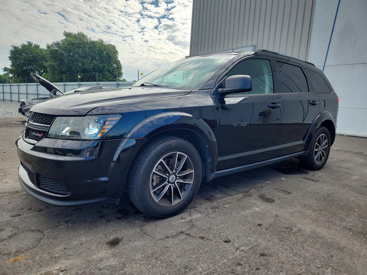 Salvage Dodge Journey Image