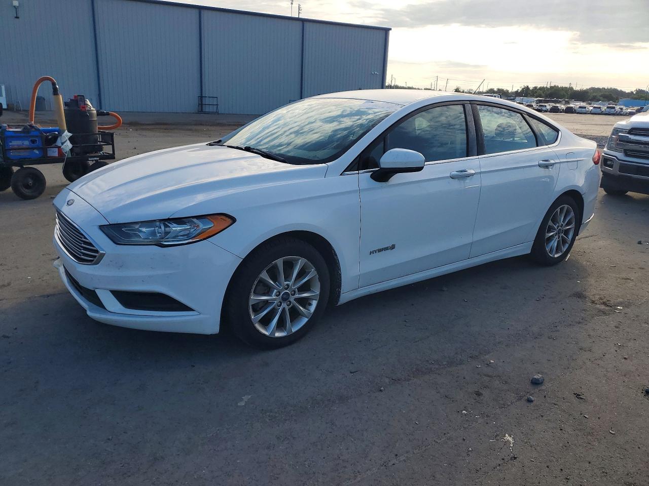 Salvage Ford Fusion Image