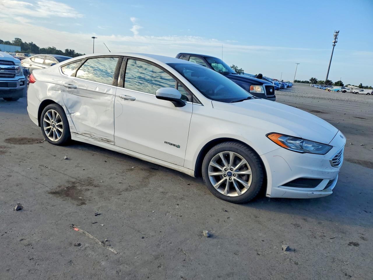 Ford Fusion Se Hybrid