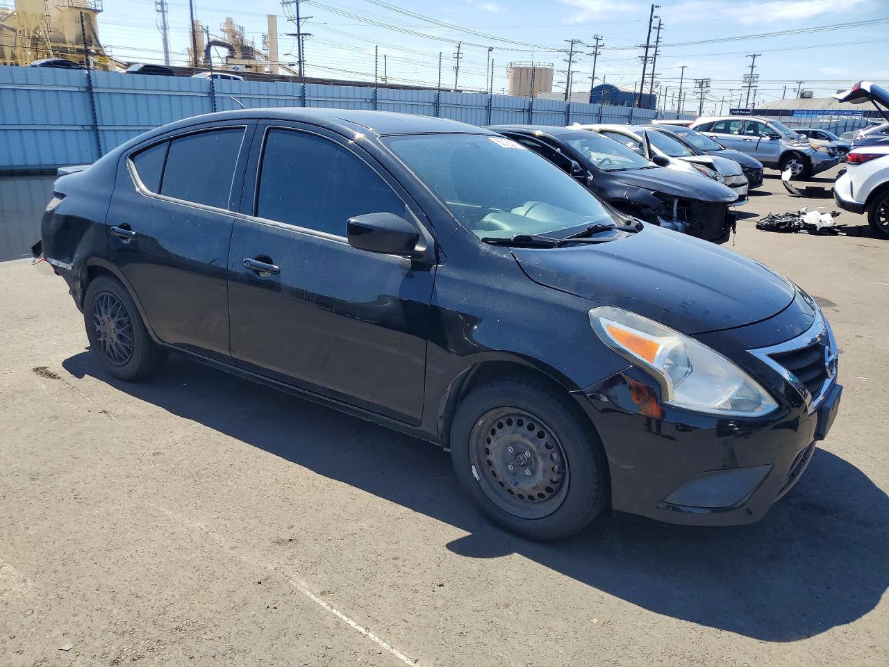 Nissan Versa S Plus