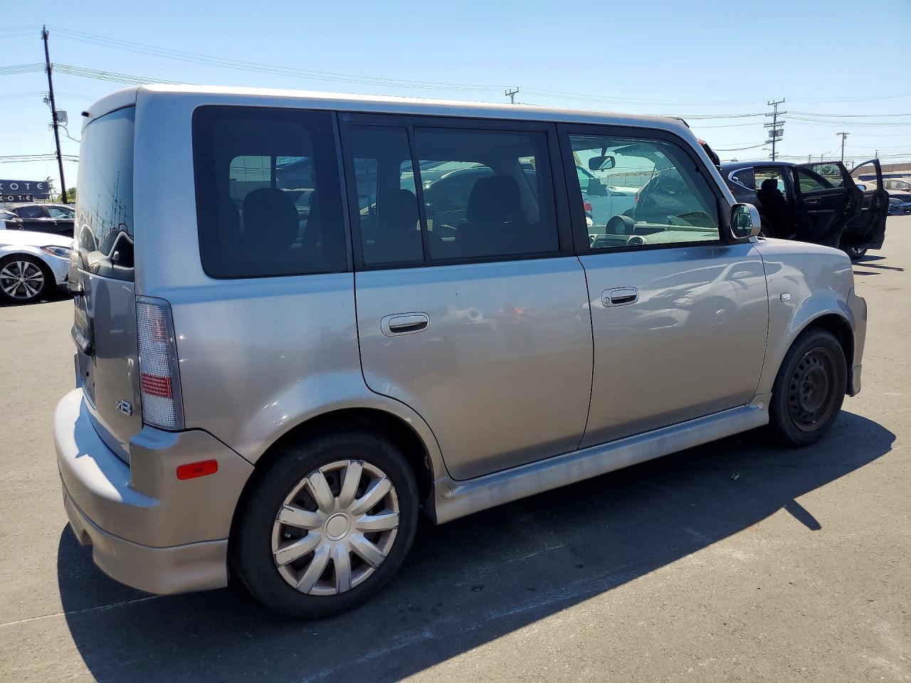 Toyota Scion Xb