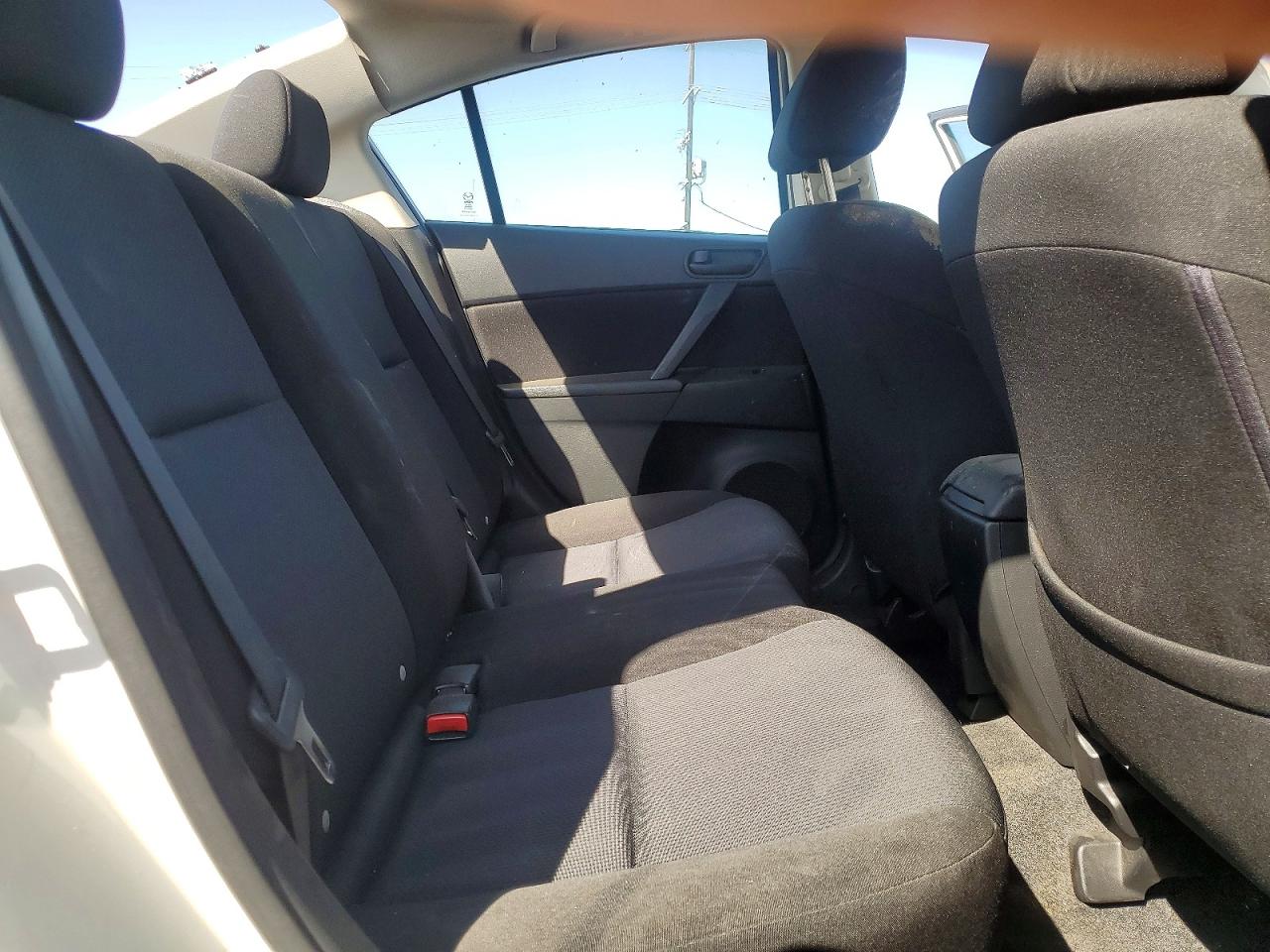 Mazda 3 I