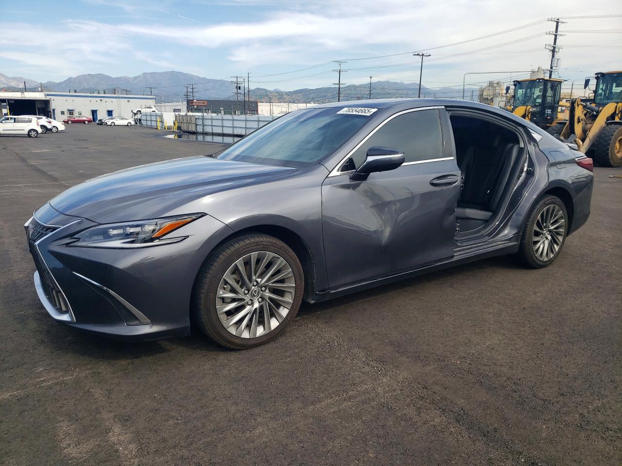 Salvage Lexus 4d Gs 350 Image