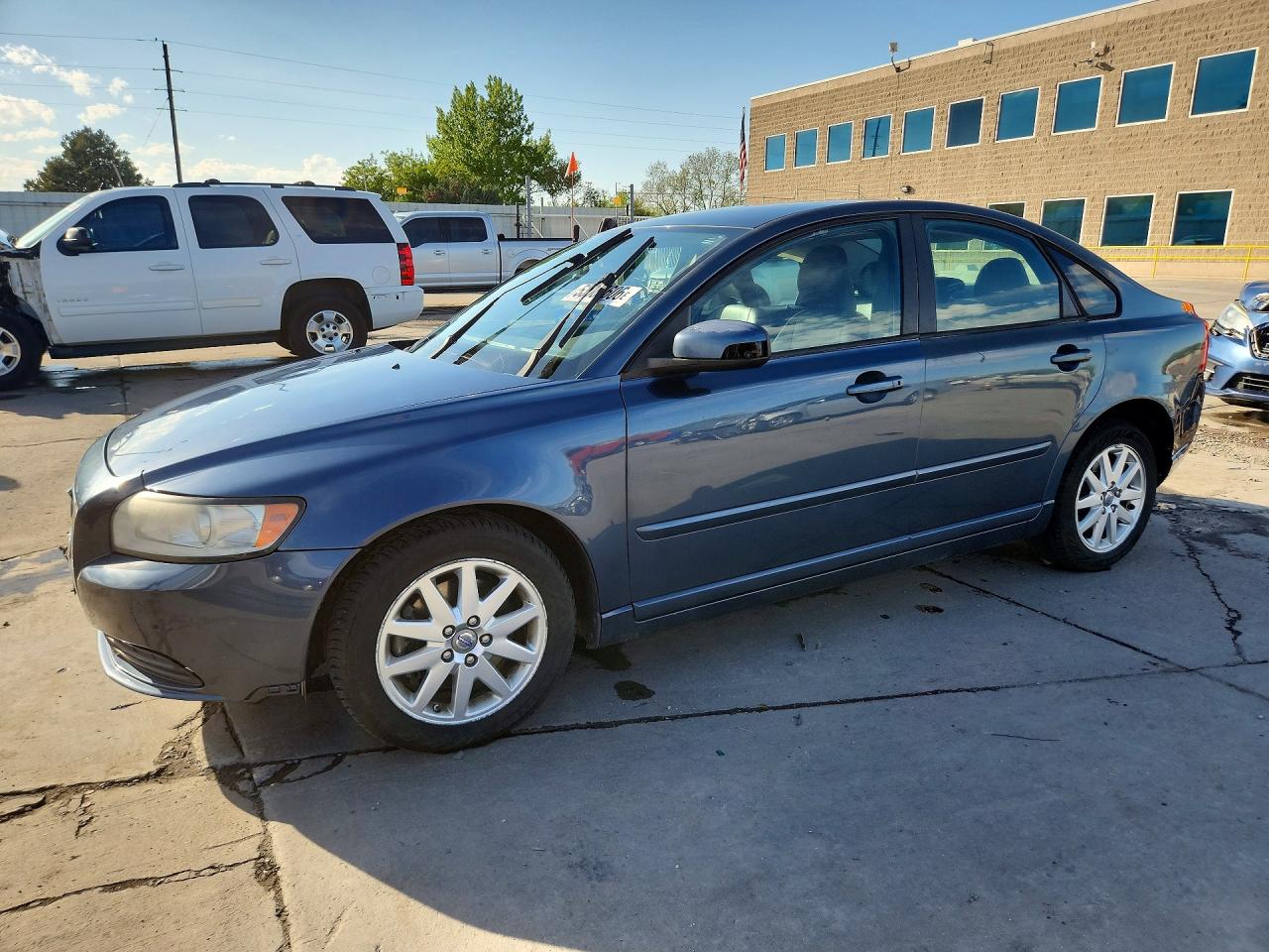 Salvage Volvo S40 Image
